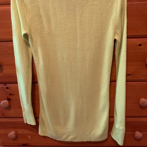 🔥 3/$20 Forever 21 V-Neck Tunic Sweater - Picture 2 of 3